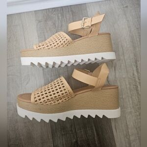 Universal Thread Tan Woven Platform Wedge Sandals